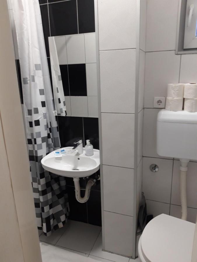 Lilishouse Prenociste Apartment Beograd Ngoại thất bức ảnh